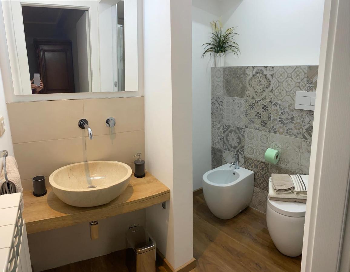 La Casa Di Campagna Sul Garda Puegnago Kültér fotó